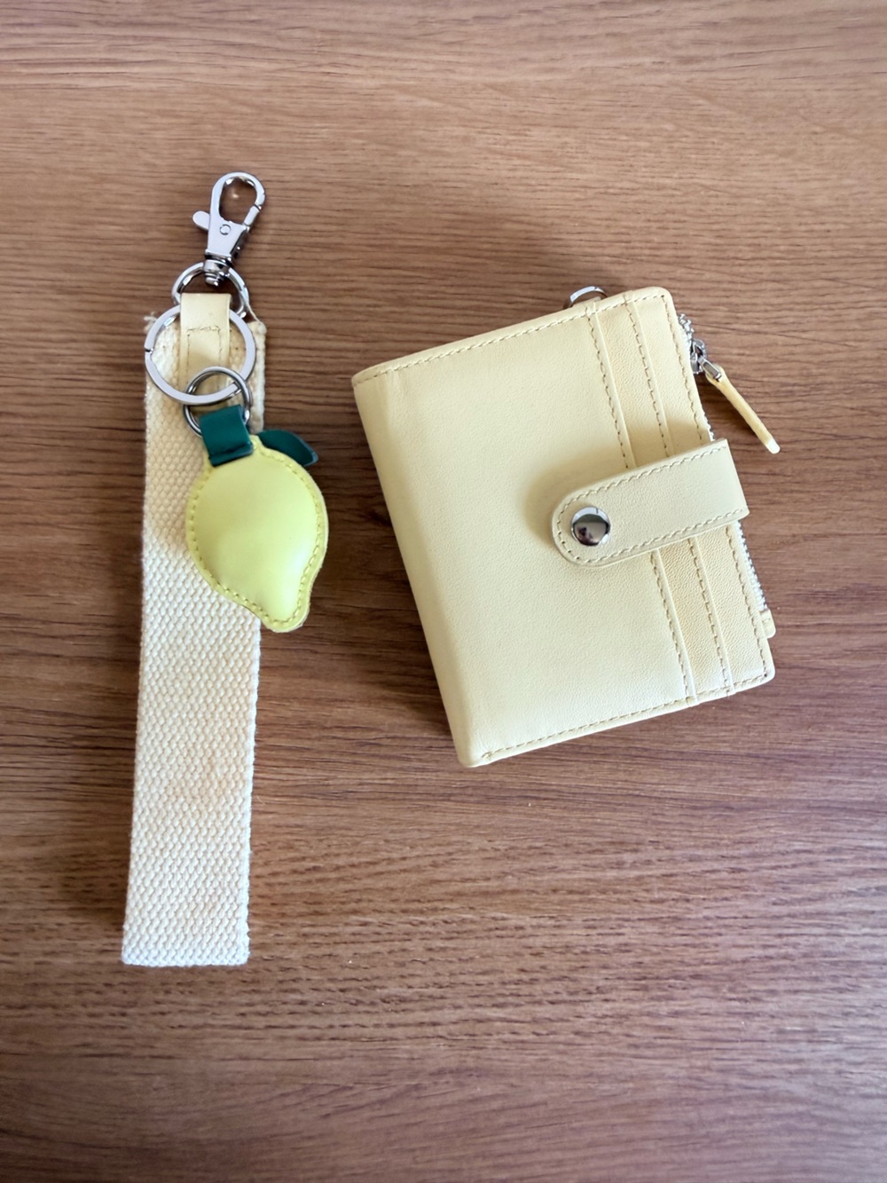 Andar The Lo Wallet in Butter Leather + Tether & Lemon Charm